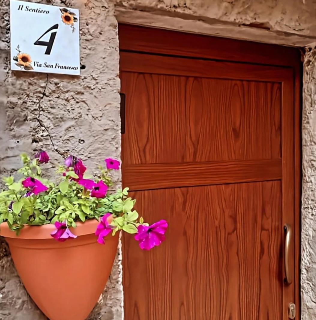 Il Sentiero Apartamento Poggio Bustone Exterior foto